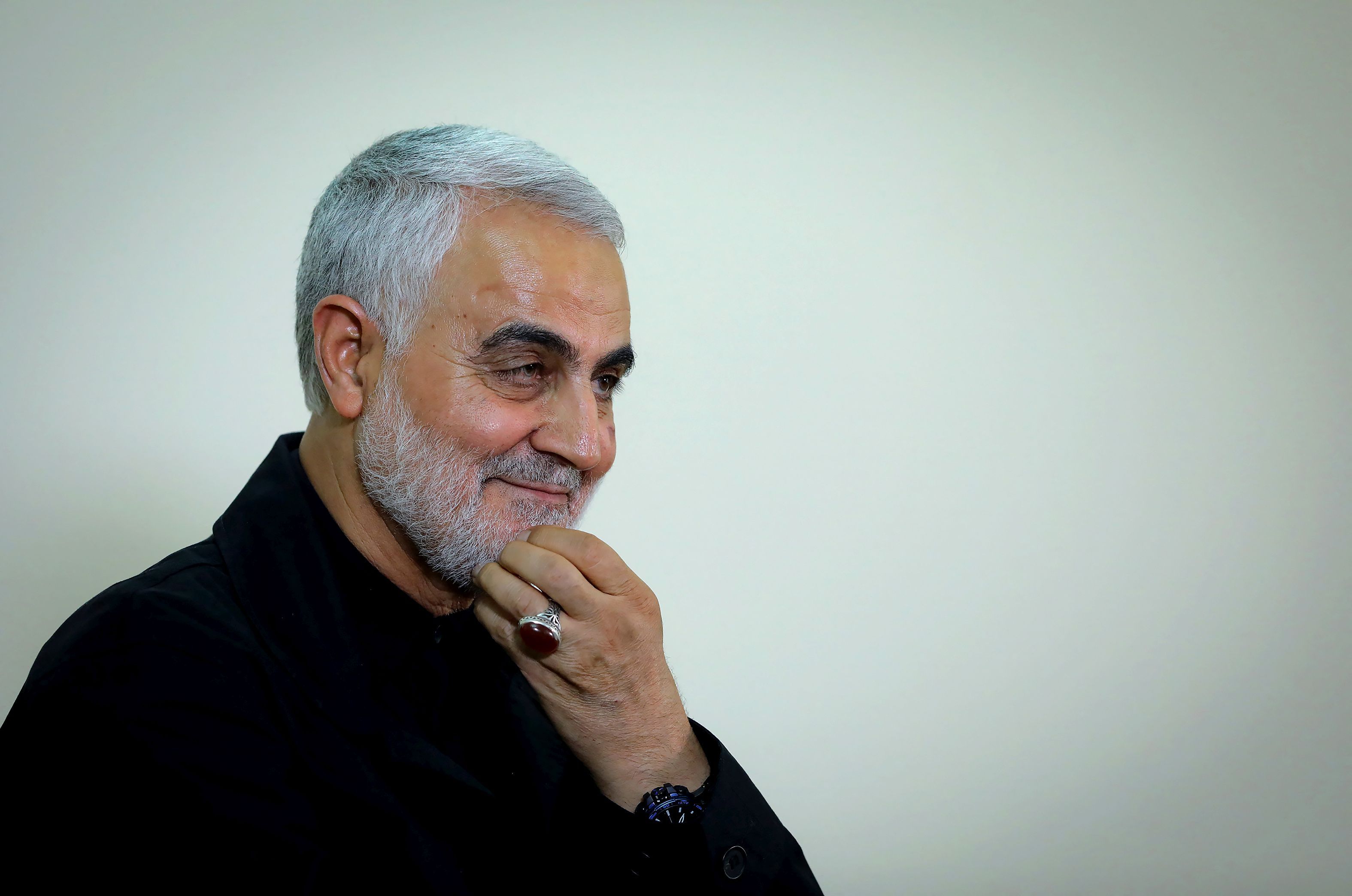 Cine a făcut bani din asasinarea generalului iranian Qassem Soleimani: Miliardarii ascunși care se îmbogățesc din războaiele americanilor