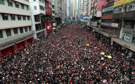Hong Kong a intrat în 2020 fără tradiționalul foc de artificii, pentru prima dată în ultimii 10 ani. Protestele au continuat chiar și în ultimele ore ale lui 2019
