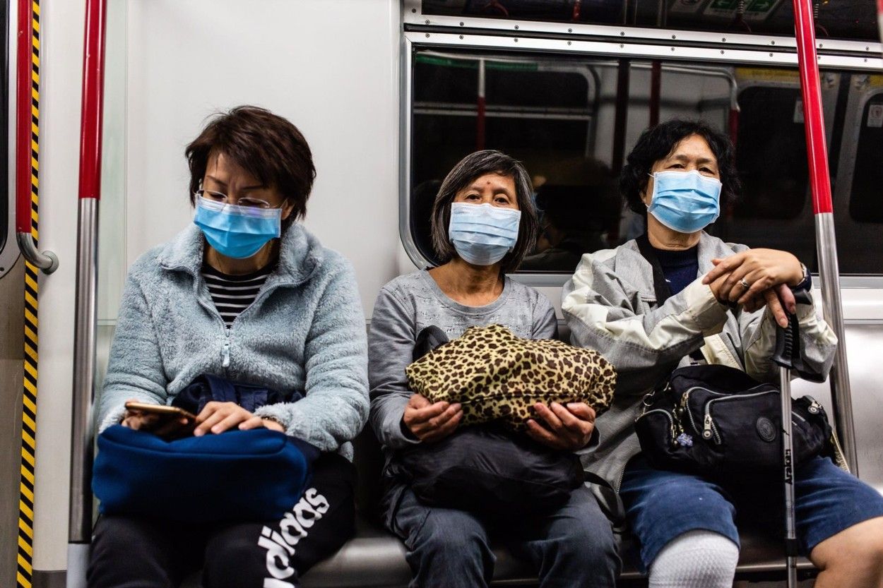 BREAKING: Un student din Bacău care s-a întors recent din China, suspect de coronavirus. Va fi transferat la București