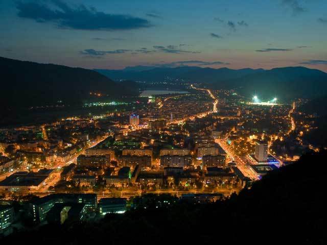 Electrogrup digitalizează 80 de stații de transport public în Piatra Neamț, într-un proiect smart city în valoare de 21 mil.lei