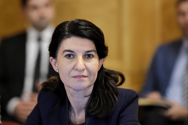 Min. Muncii nu renunță la interzicerea cumulului pensiei cu salariul: E o problemă de corectitudine