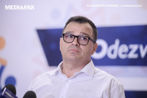 Primul senator care renunță la pensia specială, prin act notarial: Legea votată în Camera Deputaților „este o cacealma”