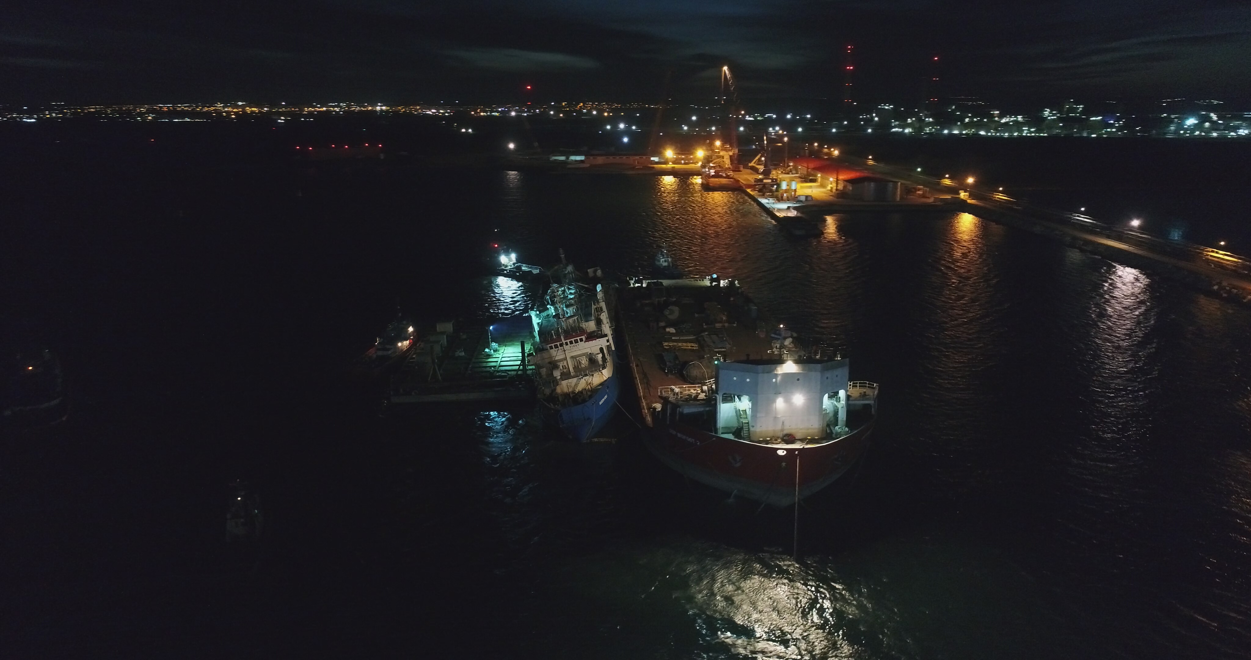 VIDEO. Grupul GSP, controlat de Gabriel Comănescu, a scos la suprafață nava Queen Hind, scufundată cu 14.000 de oi la bord în Portul Midia