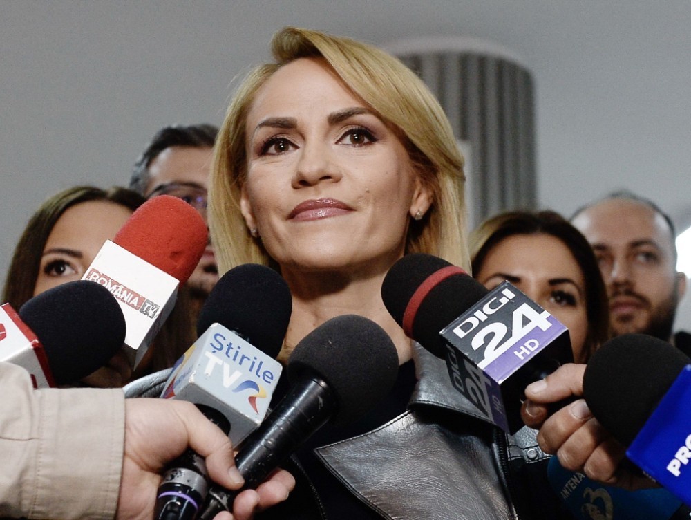 Ce spune Primăria despre faptul că nu mai are bani să plătească stimulente tinerilor căsătoriți din Capitală?
