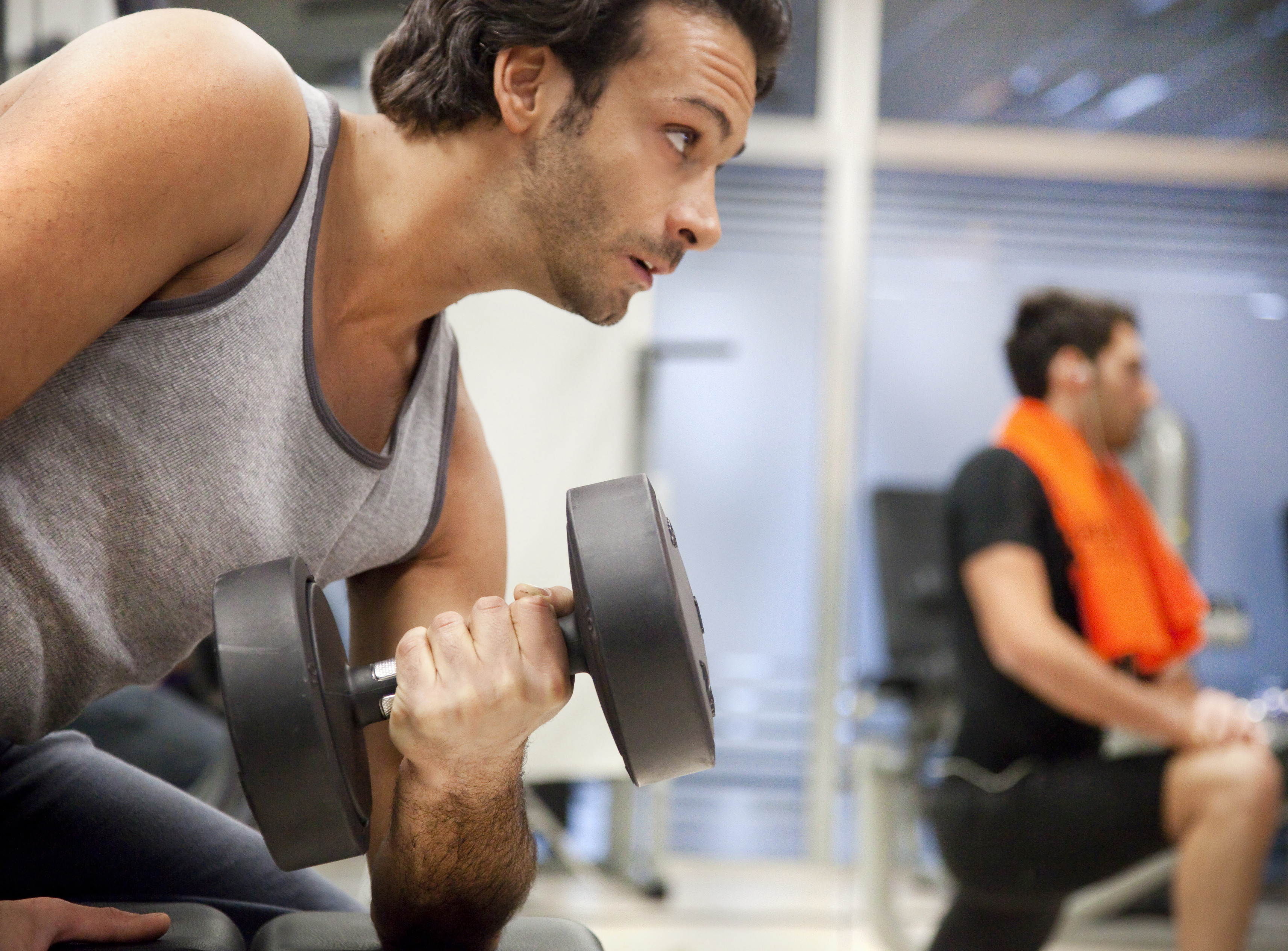 Povestea unui american pasionat de fitness care a ajuns milionar la 27 de ani: „E mult mai ușor să faci bani decât să economisești”