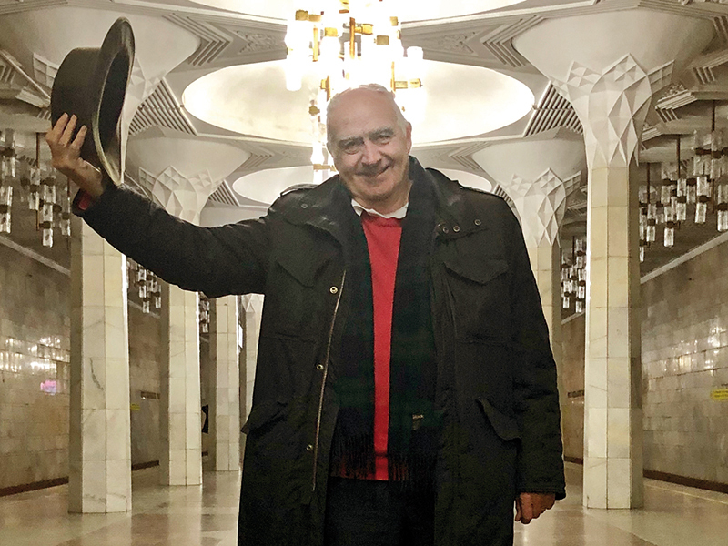 Cu ce se ocupă fiul marelui politician Ion Rațiu, stabilit la Londra: „Cel mai dor îmi este de legumele și fructele pe care le găsești în piețe, acestea fiind mai gustoase decât orice poți