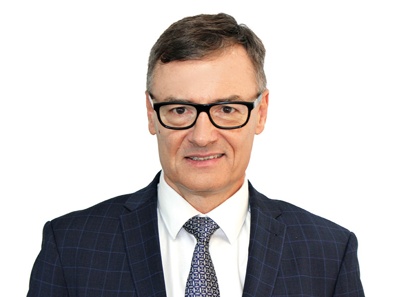 Cum a ajuns banca să se mute de pe stradă în buzunar