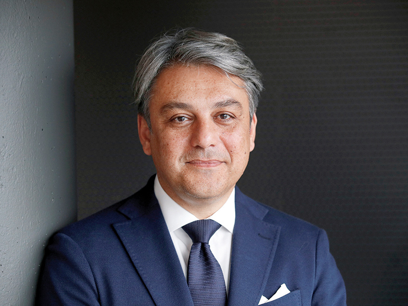 Cine este omul care conduce la nivel internațional cea mai mare afacere din România