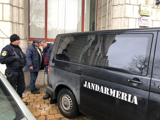 Jandarmeria explică de ce au nevoie de televizoarelor de 1.000 euro bucata