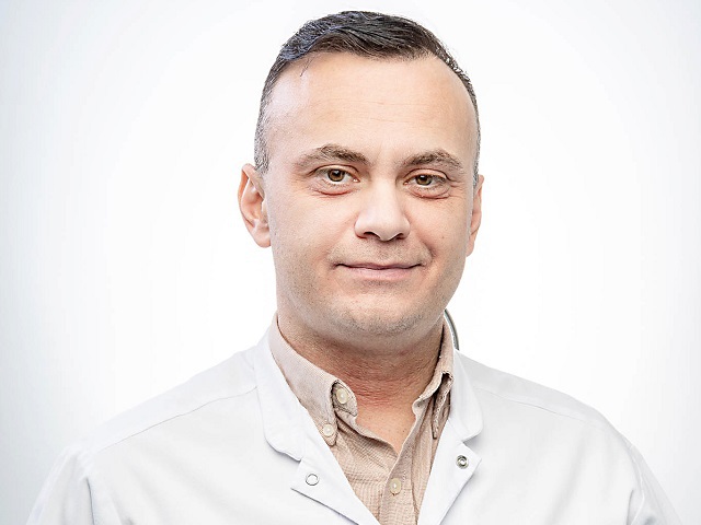 #izolatidarimpreuna. Adrian Marinescu, medic primar boli infecțioase Matei Balș și medic MedLife Floreasca: Cel mai important este ca numărul de noi îmbolnăviri să provină de la persoane deja