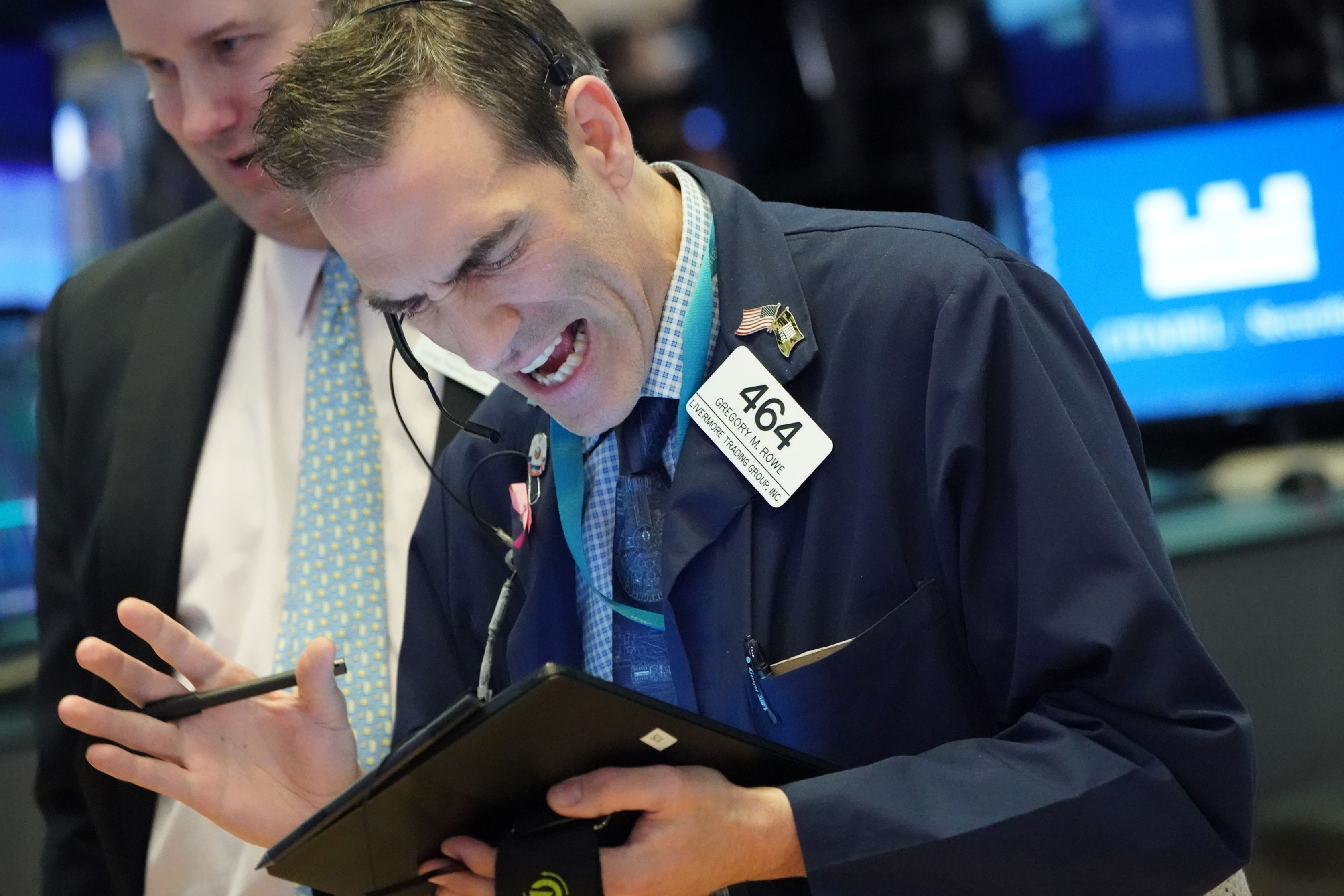 Bursele europene „aleargă” în zig-zag marți dimineață, în timp ce contractele futures pe Dow Jones în SUA fac un salt de 800 de puncte