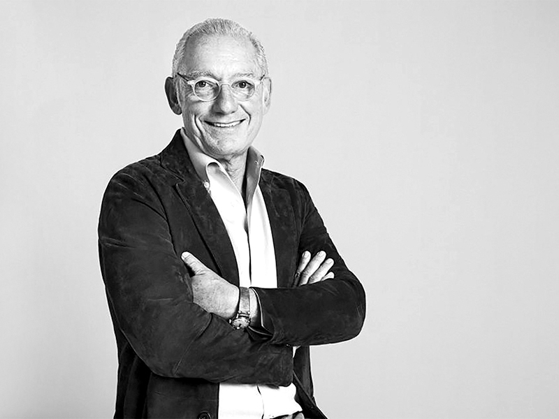 De la un butic, la un business de miliarde. Cine a fost fondatorul lanțului de retail vestimentar Mango