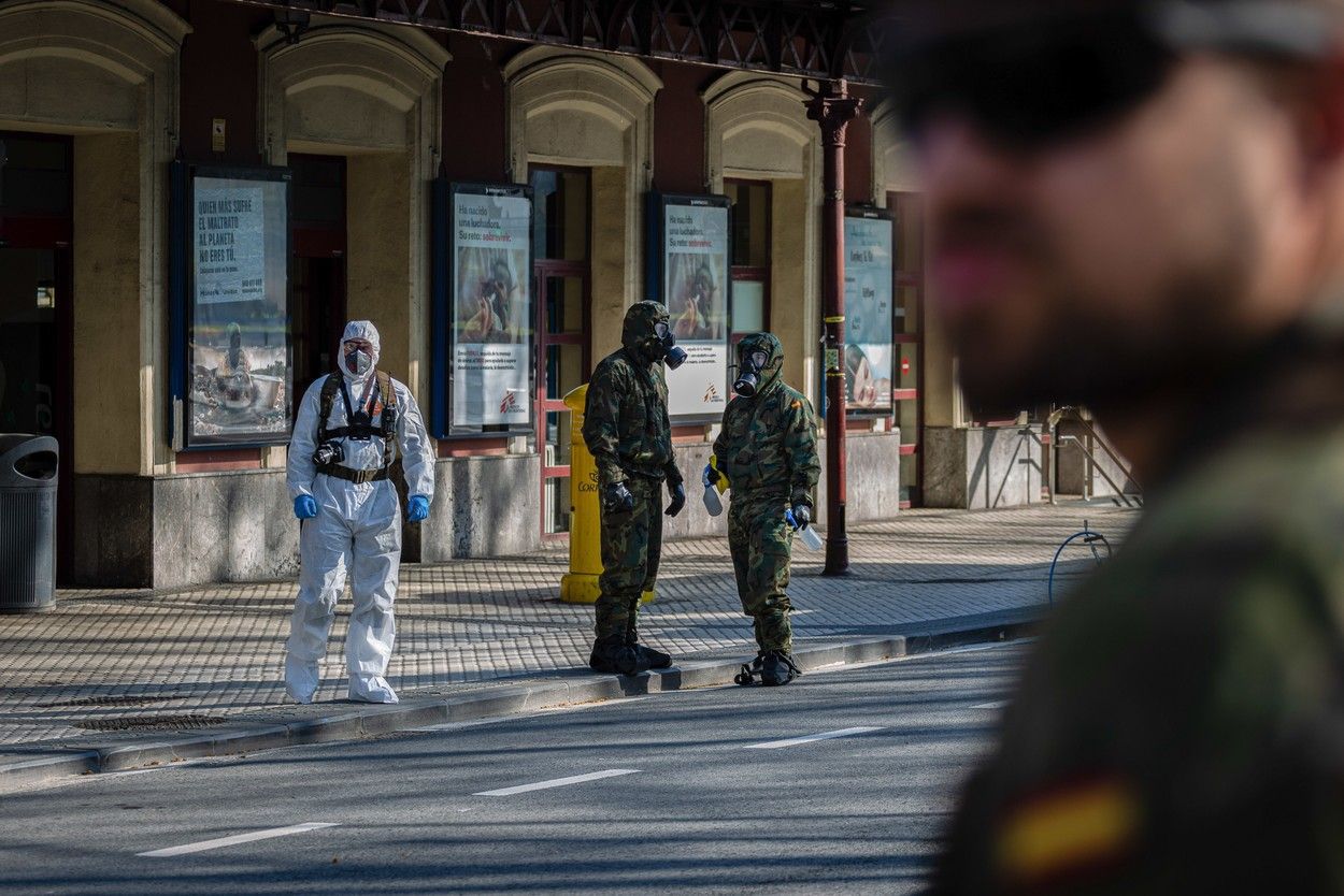 Țara europeană care a ajuns a doua țară din lume la numărul deceselor provocate de coronavirus. ”Personalul medical folosește saci de gunoi să se protejeze, pentru că nu au echipamente”