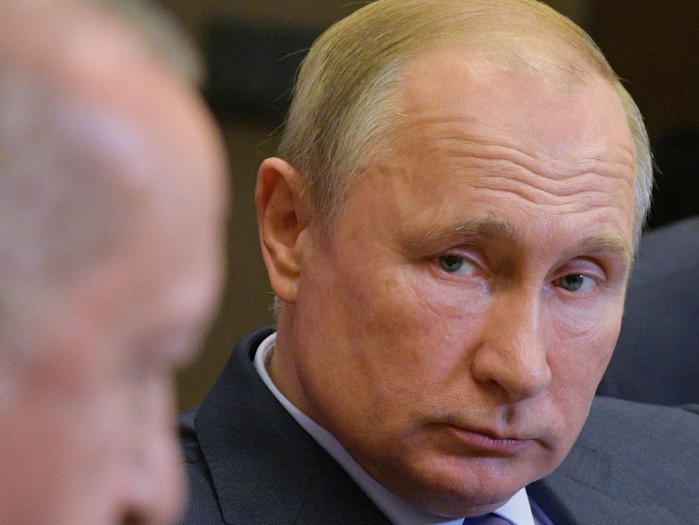 Vladimir Putin vrea menționarea lui Dumnezeu și interzicerea căsătoriilor gay prin Constituție