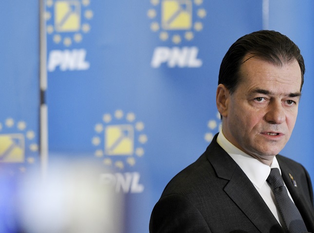 Patronatele și sindicatele acuză guvernul liberal că atacă „valorile fundamentale“ ale societății și că a instituit cenzura