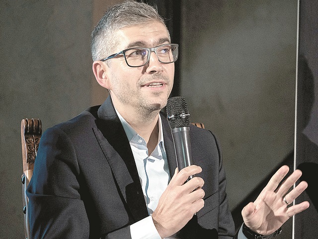 Nu tot ceea ce se întâmplă în acest moment este negativ pentru economie, chiar dacă situația de acum este foarte dură. Trebuie să ne uităm la nivel macro, unde poate să existe o oportunitate