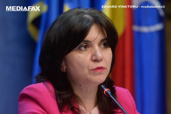 Monica Anisie despre închiderea școlilor până în septembrie. Când se vor susține Evaluarea Națională și Bacalaureatul/ Când se reiau cursurile pentru elevii din clasele a 8-a și a 12-a