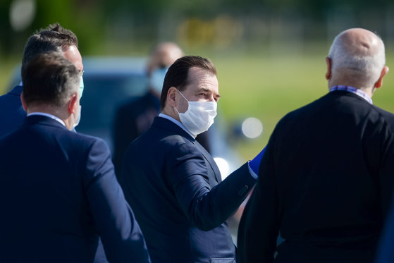 Cum se vor face deplasările în afara localităților după 15 mai. Anunțul premierului Ludovic Orban
