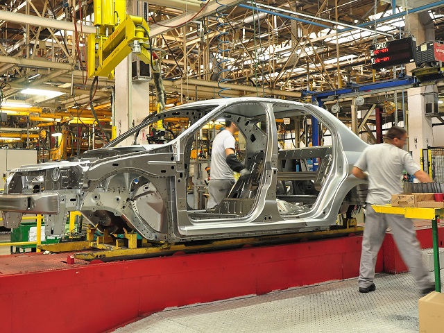 O veste extrem de proastă: Dacia amână reluarea producției la Mioveni fără să anunțe un nou termen de redemarare a producției, ceea ce va afecta și mai mult economia