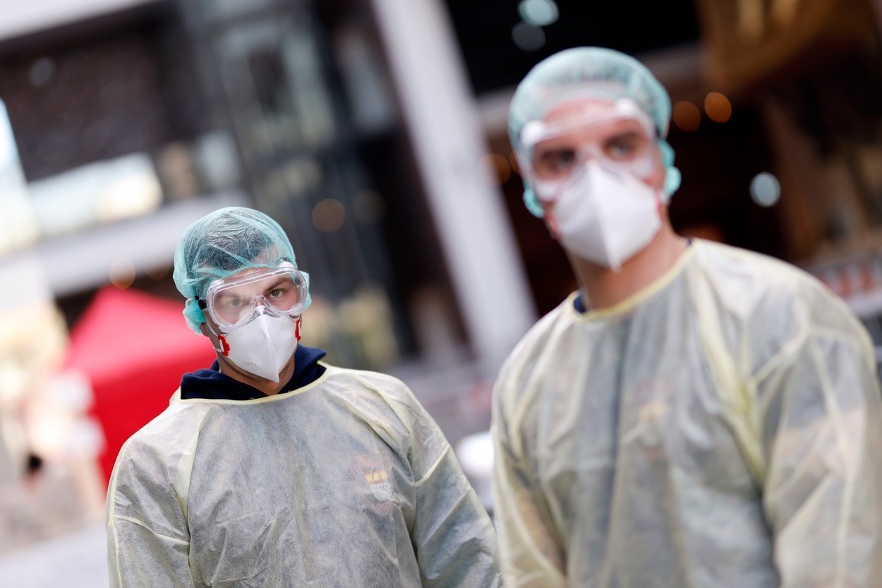 Parteneriat fără precedent: Sanofi și GSK, doi dintre cei mai mari producători de vaccinuri din lume, se unesc în cursa pentru dezvoltarea unui vaccin împotriva COVID-19