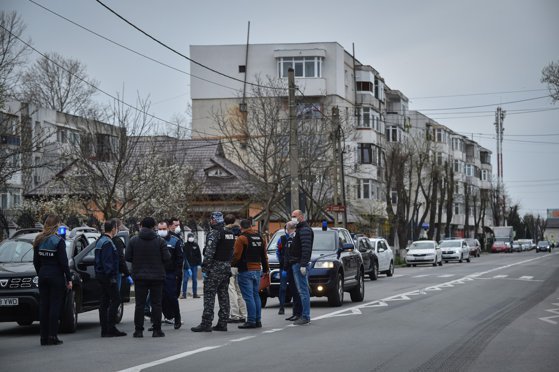 Gestul unui interlop din Caracal când a fost întrebat de polițiști de declarația pe proprie răspundere
