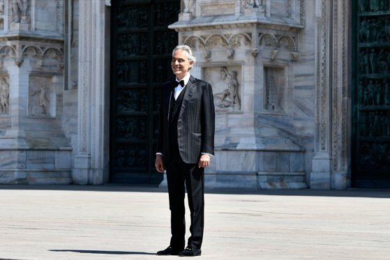 VIDEO Concertul-rugăciune susținut de Andrea Bocelli de Paști la Domul din Milano a stabilit un nou record pe YouTube