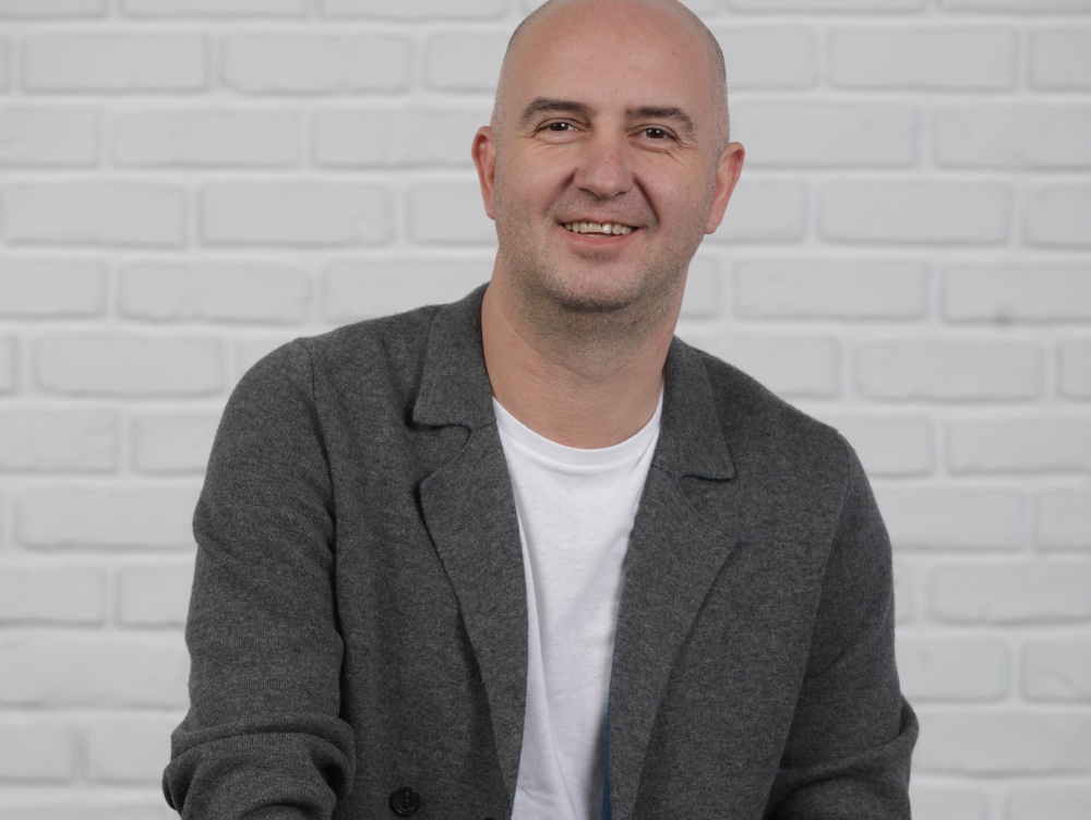 Apar semnele că economia revine la viață. Care este prima afacere românească care anunță că își va redeschide toate cele 150 de locații