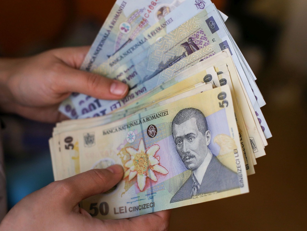 O bancă din România a anunțat o măsură pentru angajații din spitale care luptă împotriva COVID-19 și au credite. Ce se va întâmpla cu acestea