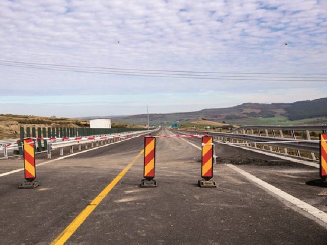 Undă verde și pentru autostrada Brașov-Oradea: CNAIR a semnat contractul pentru construcția sectorului de autostradă Târgu Mureș-Ungheni