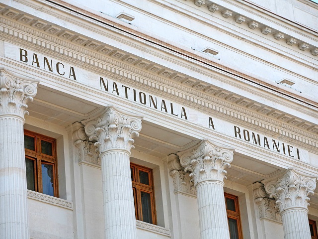 Datoria externă totală a României a scăzut în martie cu 4,4 mld. euro, dar a crescut cu 350 mil. euro față de decembrie