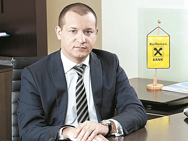 Cristian Sporiș, vicepreședinte Raiffeisen: Băncile au capital și lichiditate să crediteze, dar principalul risc vine de la creditul comercial. „Dacă se întâmplă refuzuri la plată, putem s