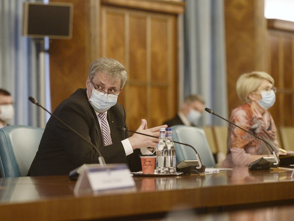 Anunțul Guvernului Orban despre starea de alertă. Ce îi așteptă pe români după 15 mai