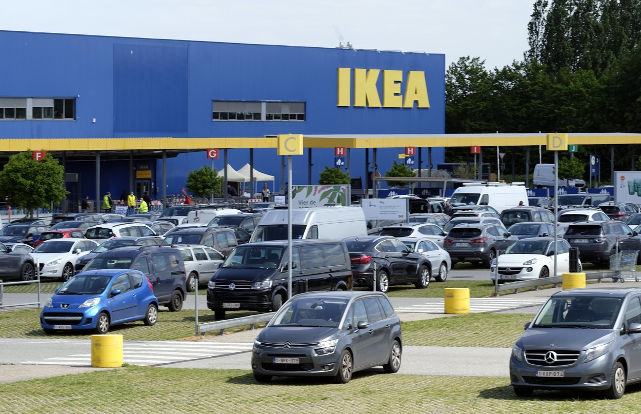 Ikea România redeschide magazinele din București
