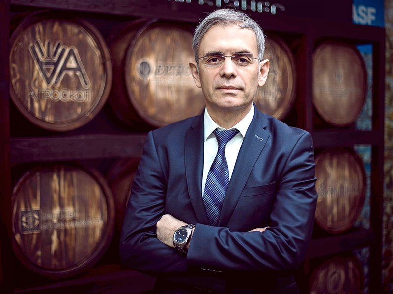 Sfaturile unui executiv român din Kiev pentru cum poate fi gestionat orice tip de criză. El a trecut cu bine și prin impasuri economice și chiar și printr-un război