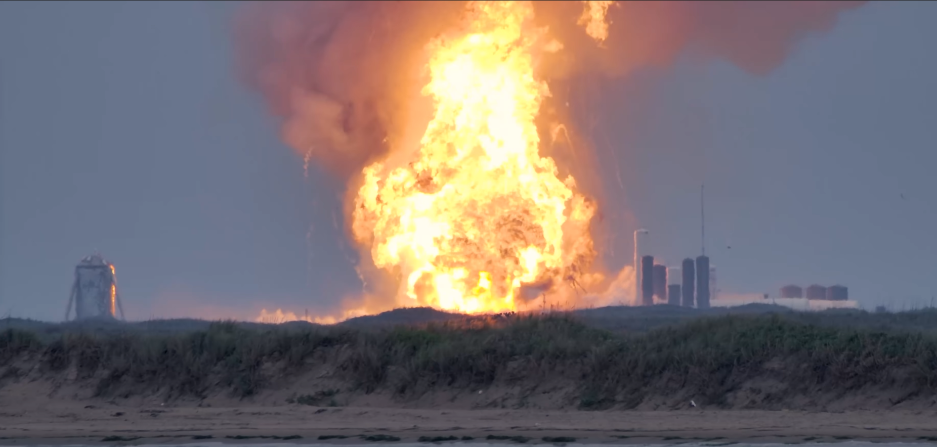 Un prototip SpaceX a explodat în timpul unui test