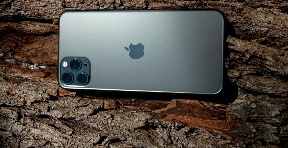 O firmă închiriază iPhone 11 Pro în România. Cât te costă pentru 12 luni
