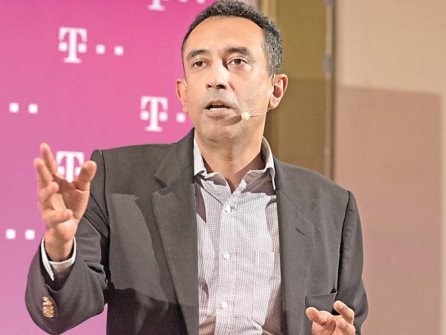 Nemții de la Deutsche Telekom caută alt șef pentru operațiunile din Europa, care va răspunde și de România, după ce indianul Srini Gopalan a fost promovat responsabil pentru Germania