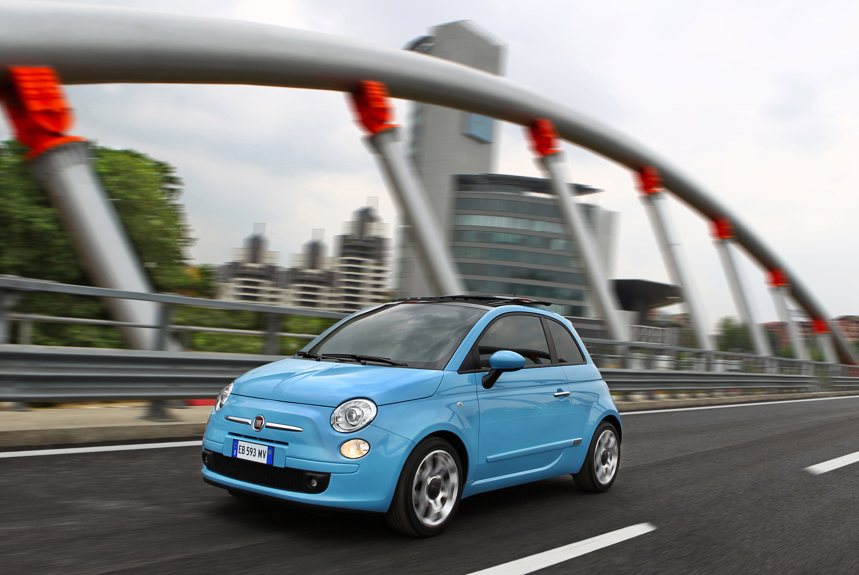 Prima companie auto care introduce un sistem inedit numit „pay-as-you-go” pentru oamenii care nu mai vor să meargă cu transportul în comun