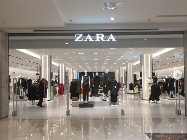 Apocalipsa magazinelor fizice? La numai o zi după ce a anunțat investiții de 3 miliarde de euro pentru a crește vânzările Online, Inditex, proprietarul Zara, anunță că va închide cel puțin