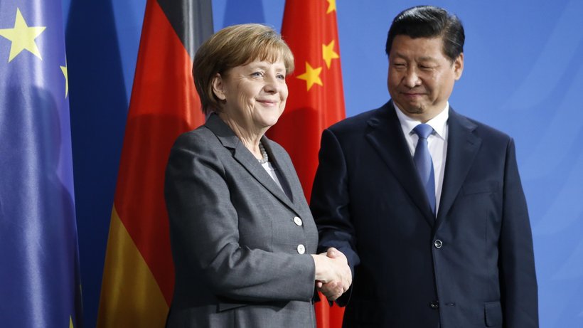 Bruxellesul se așează la masă cu Beijingul: Uniunea Europeană vrea să reia negocierile din 2014 pentru un acces mai facil al investitorilor europeni în piața din China