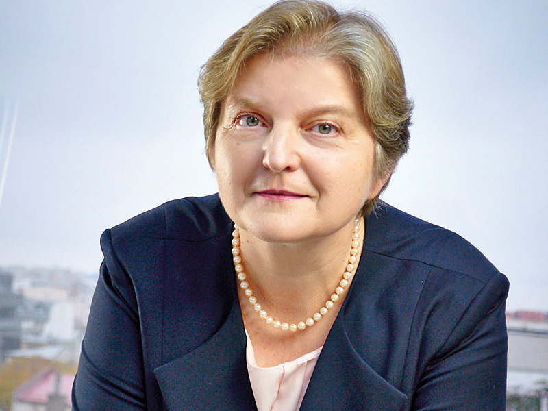 Ella Kallai, Alpha Bank: „Nu pierdeți nicio ocazie de a învăța”