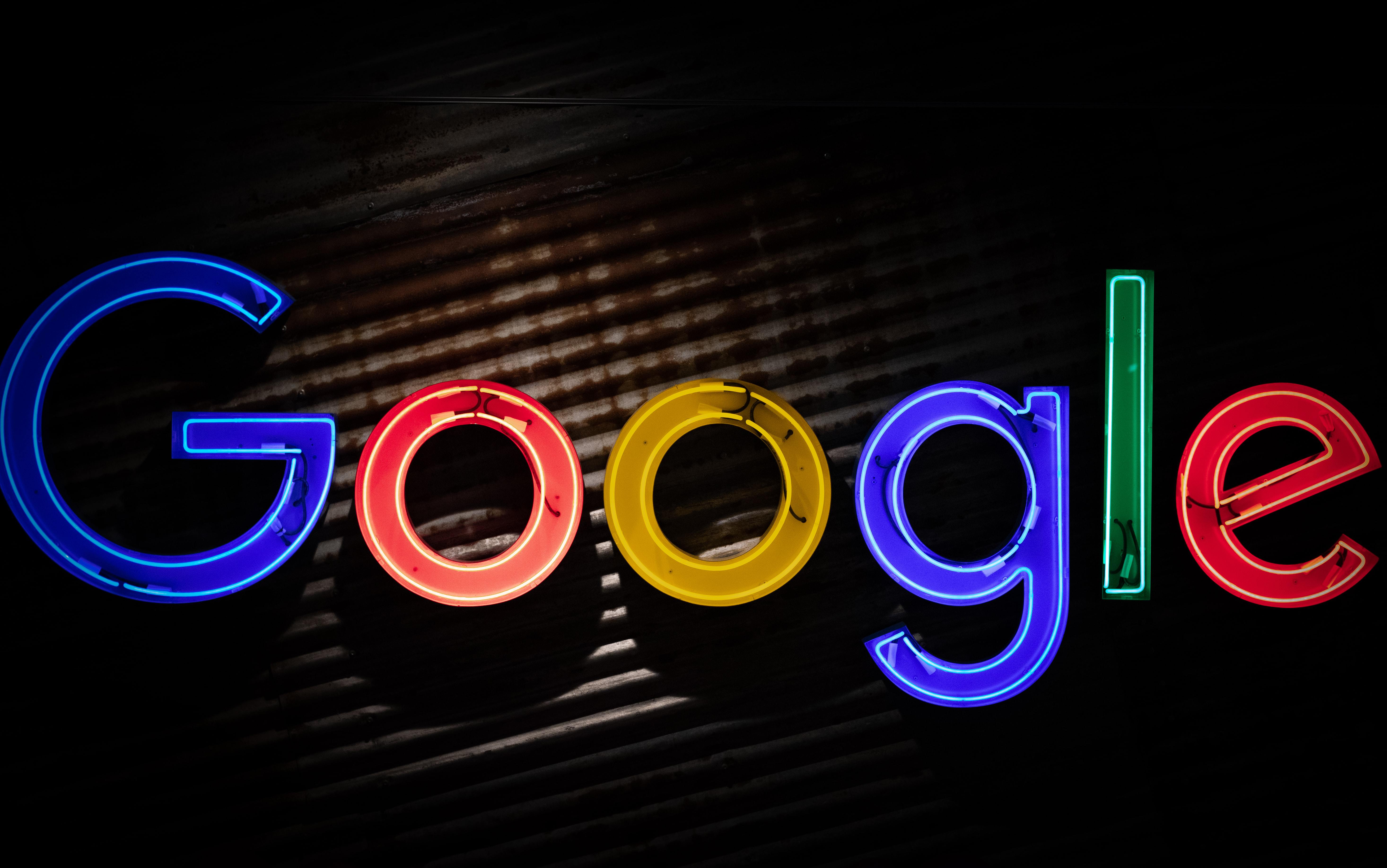 Un nou scandal în care Google este acuzată că îți colectează „cele mai intime și posibil jenante” informații despre tine