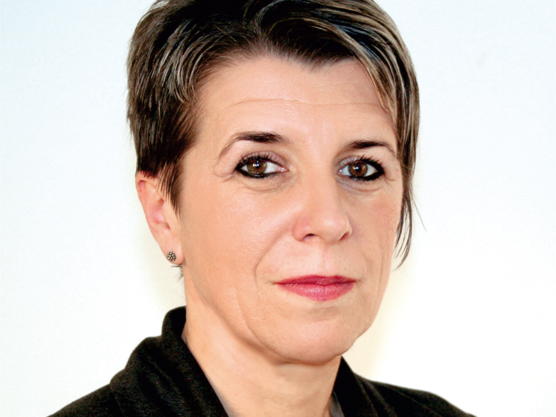 Ce sfat le dă Monica Vușcan, director tehnic-producție al companiei Farmec, cu o carieră de 26 de ani în aceeași companie, tinerelor aflate la început de drup