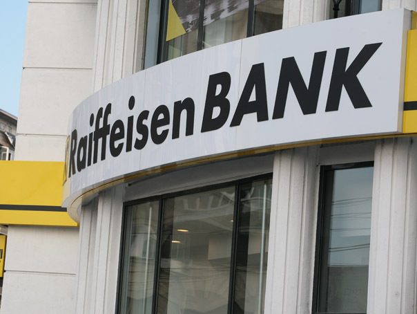 Instanța a respins contestația Raiffeisen Bank depusă împotriva unei ameniz de 50.000 de lei a ANPC
