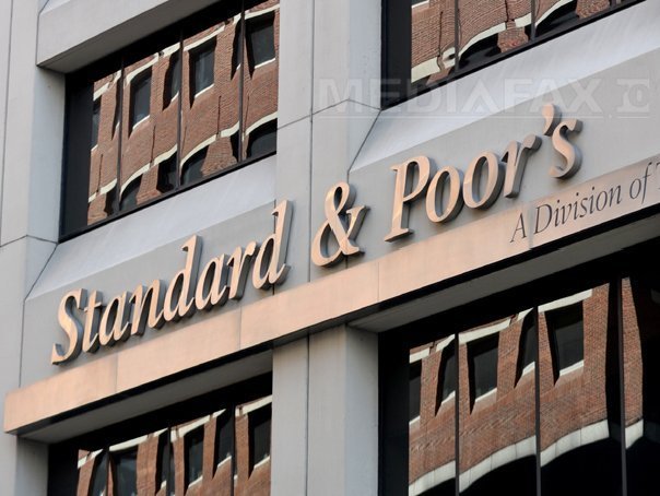 Agenția americană  de rating S&P: Guvernul s-a angajat neoficial să nu crească pensiile cu mai mult de 10% și să facă o reformă fiscală după alegerile parlamentare pentru a corecta deficitel