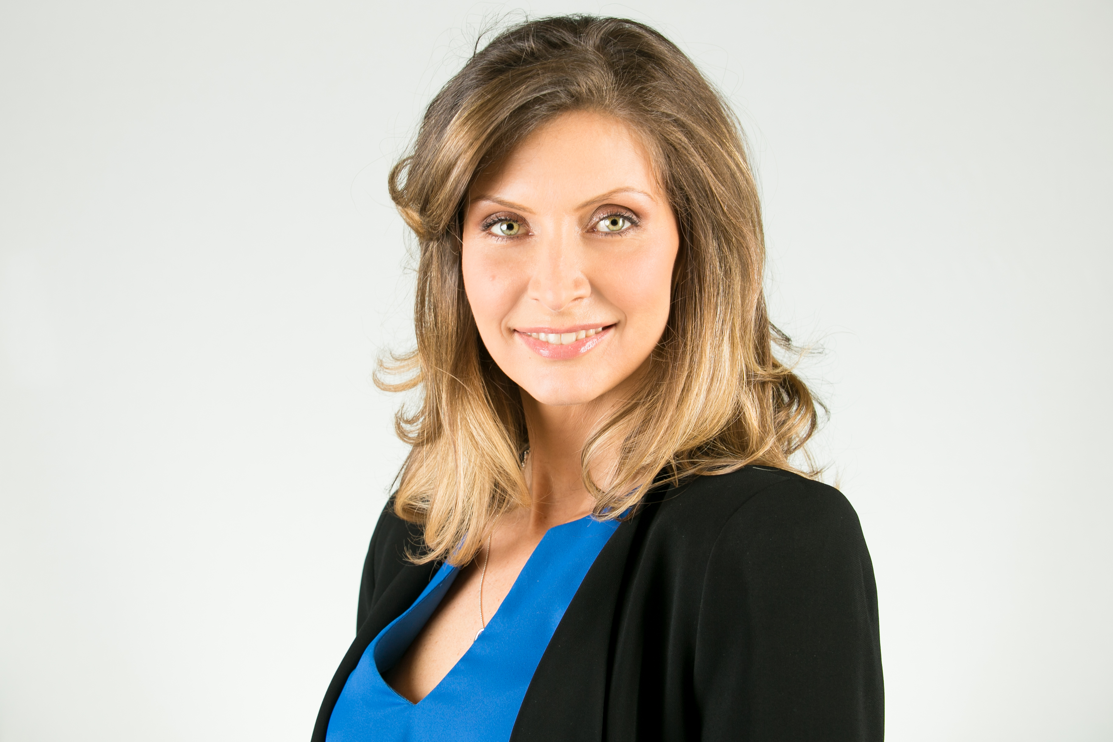 Tereza Tranakas: Cum l-am cunoscut pe Elon Musk la începutul anilor 2000 și cum am ajuns să fiu printre primii angajați la Space X