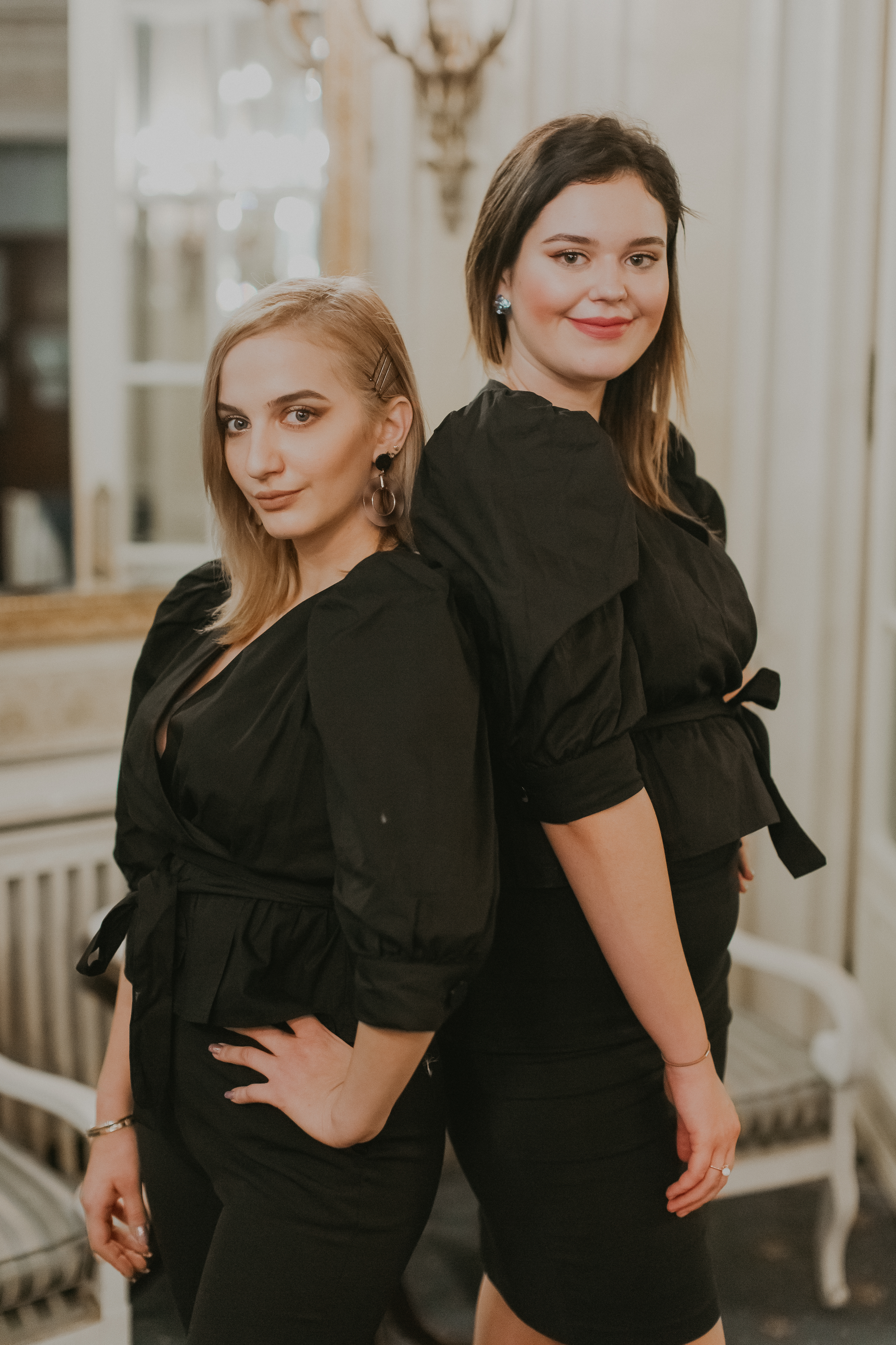 Cum au reușit două tinere de 21 de ani să lanseze un proiect ce vrea să fie „Uberul serviciilor de înfrumusețare din România”? VIDEO