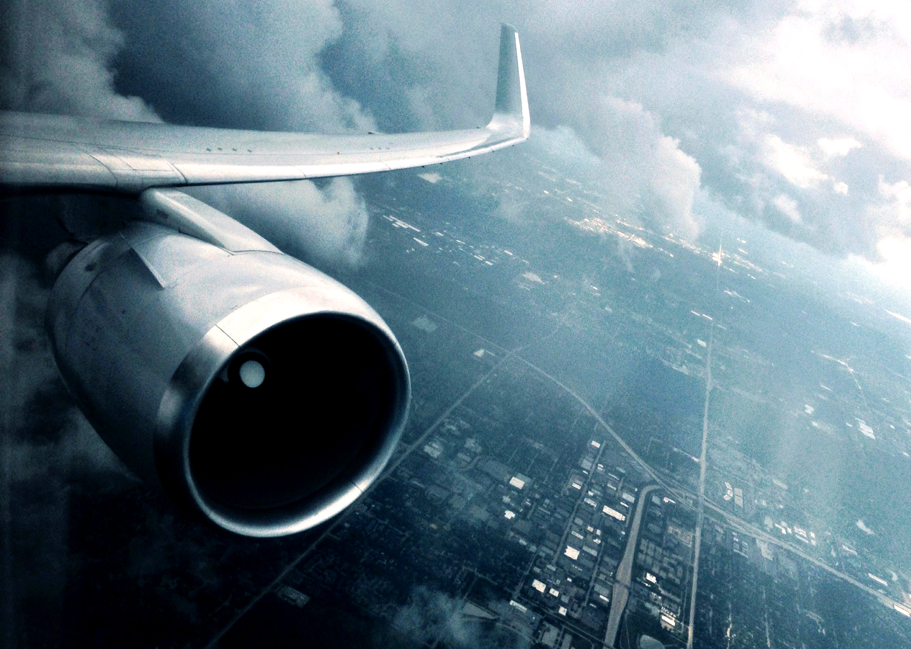 Încă o lovitură devastatoare pentru gigantul Boeing. După scandalul legat de aeronavele 737 Max, pandemia aduce noi probleme. Câte comenzi anulate a înregistrat