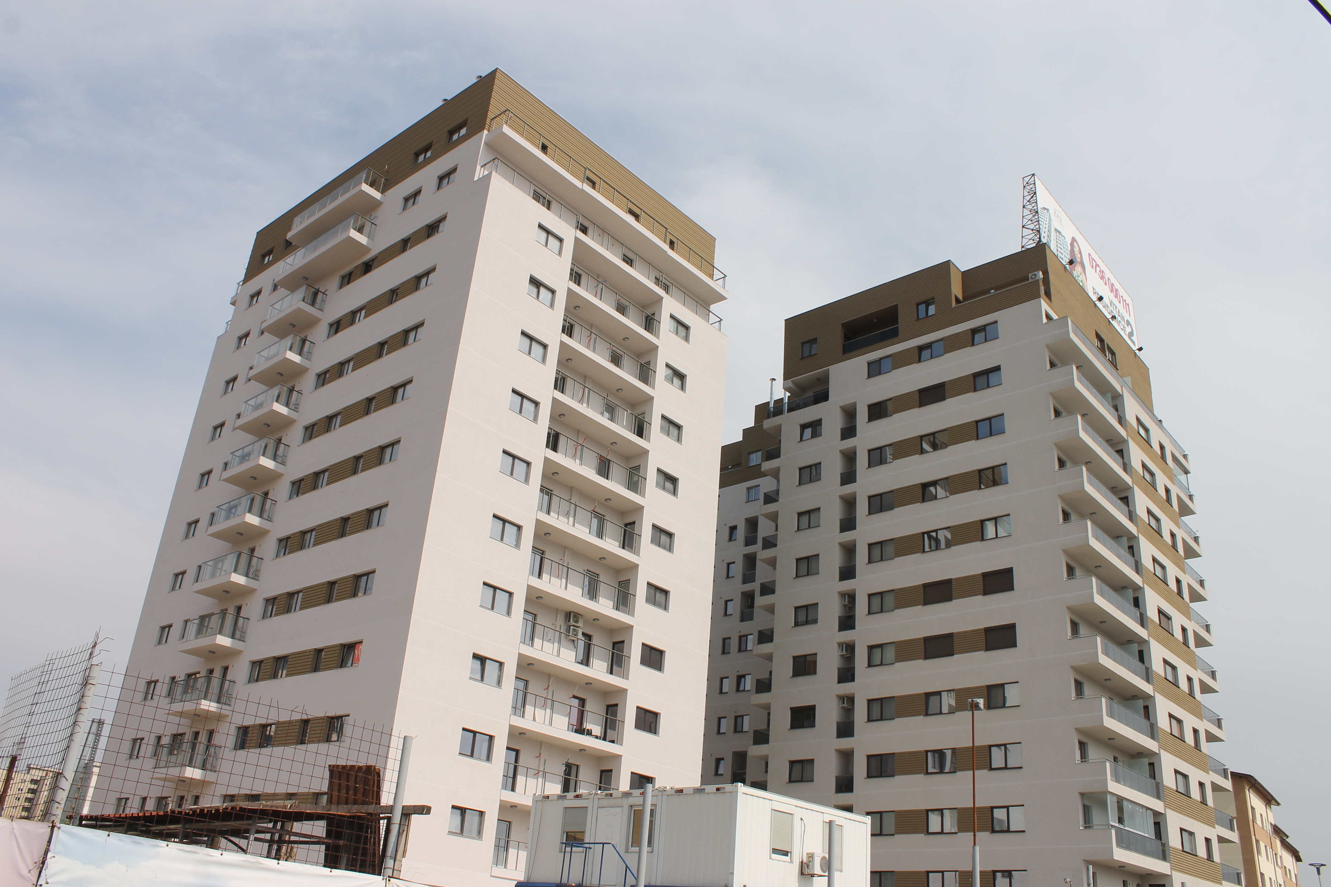 Românii, tot mai înghesuiți: Suprafața medie a locuințelor livrate în 2019 în România a scăzut la 63 mp, cel mai puțin din ultimii 20 de ani