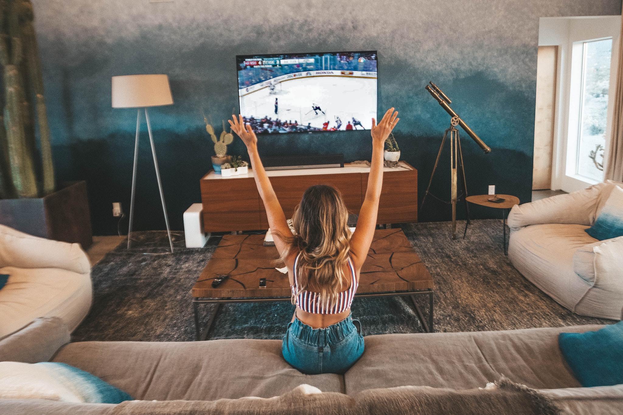 (P) E momentul potrivit să-ți iei un tv QLED de la Samsung: fă-ți un upgrade cu cel tare televizor
